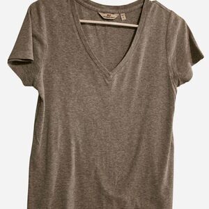 Vineyard Vines Women's Grey‎ Shirt